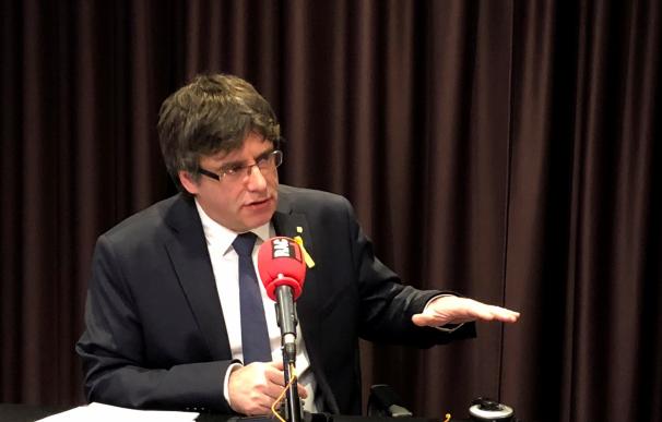 Carles Puigdemont durante una entrevista radiofónica