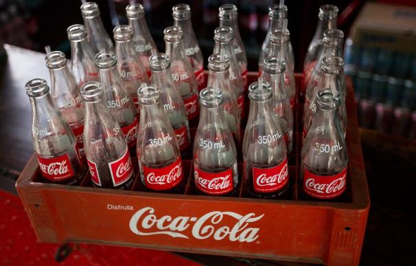 Imagen de botellas de Coca-Cola.