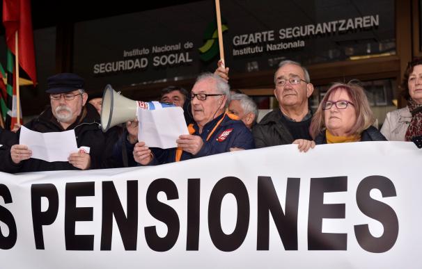 Pensionistas se manifiestan la semana pasada en Madrid.