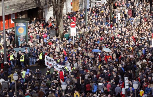 Manifestación que ha recorrido las calles de Bilbao en demanda de pensiones justas (EFE/LUIS TEJIDO)