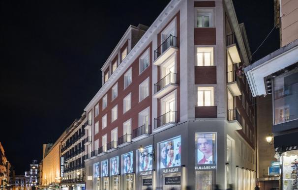Pull&Bear renueva su imagen y abre en Madrid su tienda más grande del mundo