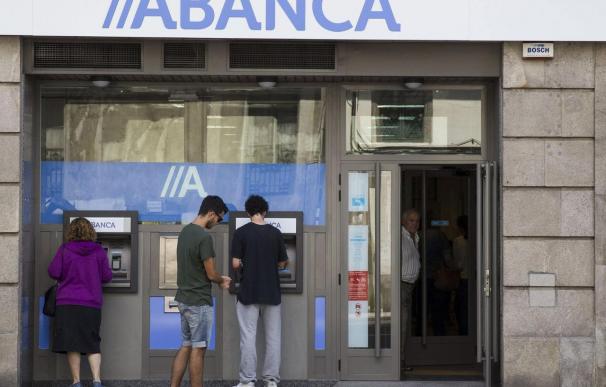 Abanca ofrecerá tarjetas de crédito de forma inmediata en sus oficinas