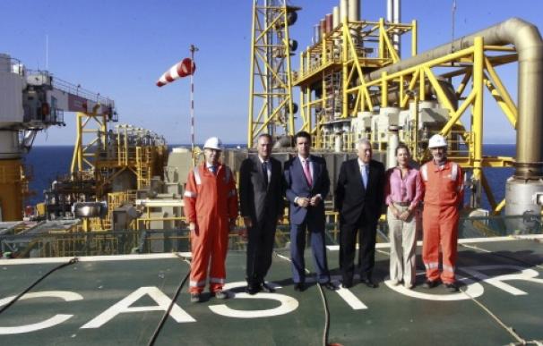 Fabra, Soria y García-Margallo visitan en 2013 la plataforma Castor.