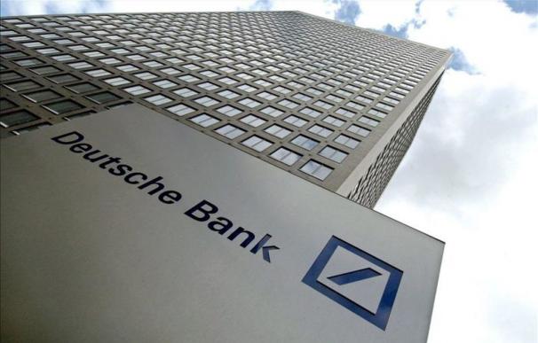 Los beneficios bancarios caen a la mitad desde 2007, según Deutsche Bank