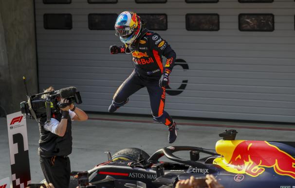 La reacción de Ricciardo tras conquistar el GP de China el 15 de abril (EFE/EPA/DIEGO AZUBEL)