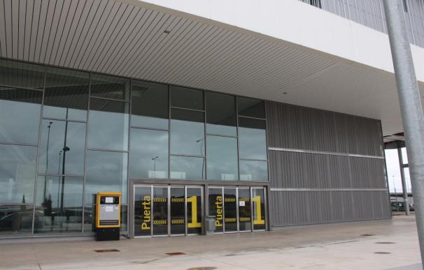 CCOO pide una solución "urgente y viable" para el aeropuerto de Ciudad Real