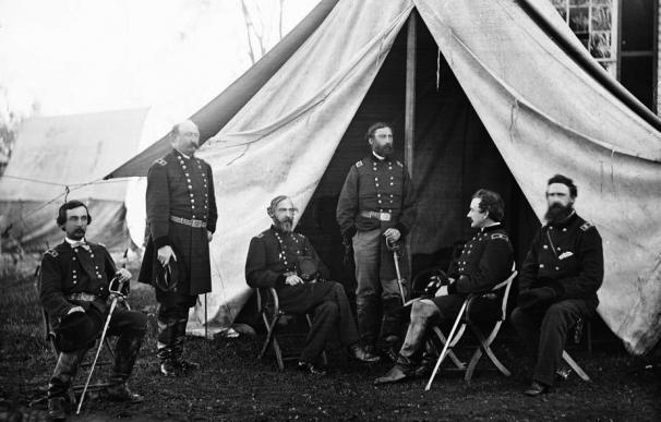 Mandos del Ejército del Potomac en septiembre de 1863: Gouverneur K. Warren, William H. French, George G. Meade, Henry J. Hunt, Andrew A. Humphreys y George Sykes.