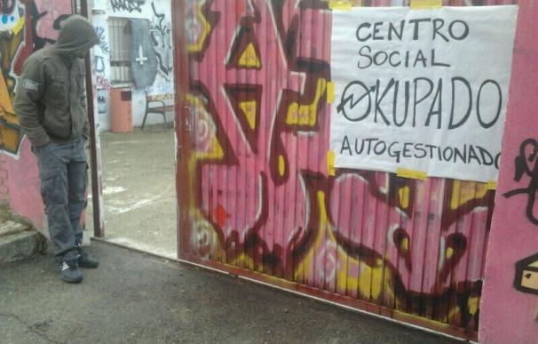 Abren una casa 'okupa' en Rivas en un antiguo edificio de la Guardia Civil