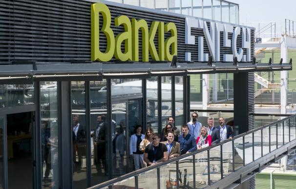 Bankia contrata a siete empresas que habían participado en su incubadora 'fintech