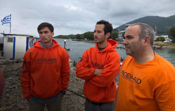 Bomberos esperan el juicio en Lesbos