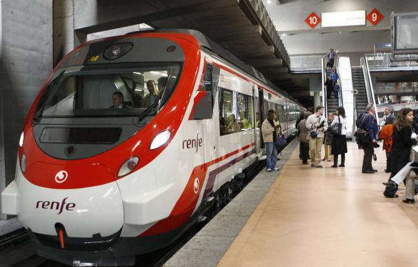 Imagen de un tren de Cercanías en Madrid.