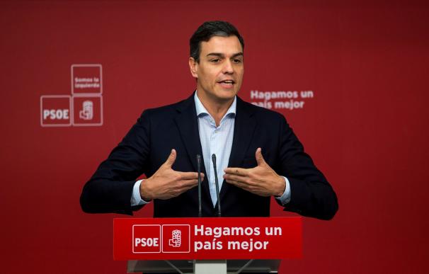 Pedro Sánchez durante una rueda de prensa en Ferraz