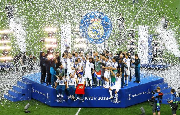 Los jugadores del Real Madrid celebran la Champions (EFE / EPA / ROBERT GHEMENT)