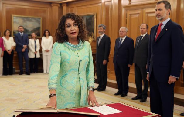 María Jesús Montero promete su cargo como nueva ministra de Hacienda
