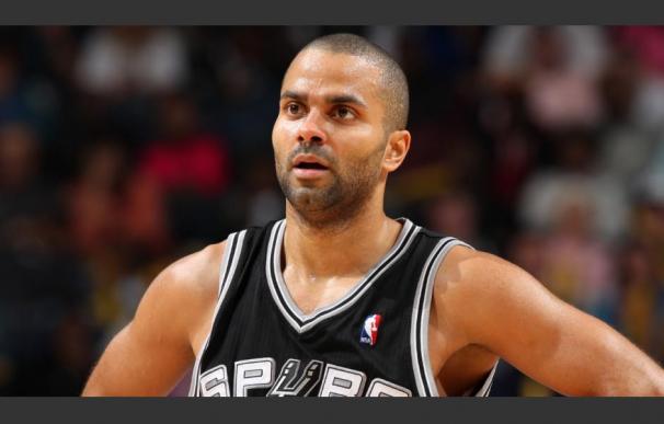 Parker, de 35 años, quien ganó cuatro títulos de la NBA con los Spurs, tiene como misión respaldar al base titular Kemba Walker (EFE)