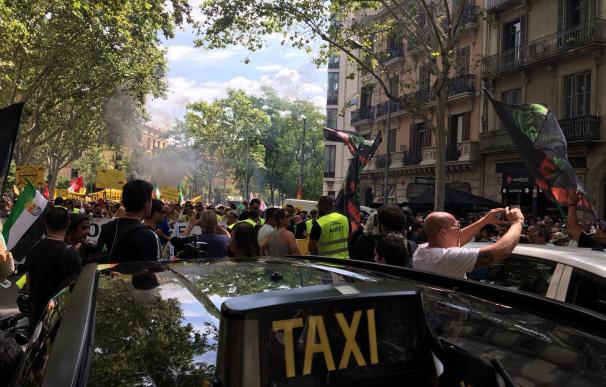 Taxistas manifestándose en Barcelona