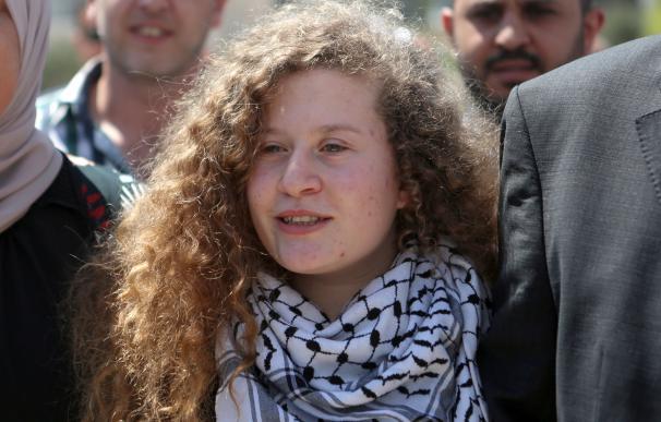 Israel libera a la joven icono de la resistencia palestina al cumplir 8 meses de prisión