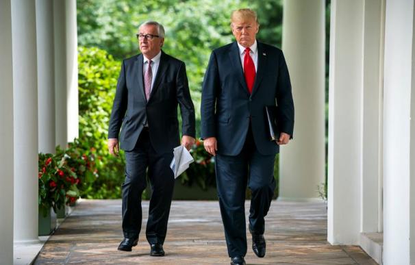 Donald Trump y Jean-Claude Juncker tras su reunión por la guerra comercial.