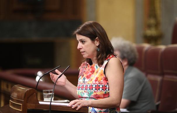 Adriana Lastra, portavoz del PSOE, en la tribuna