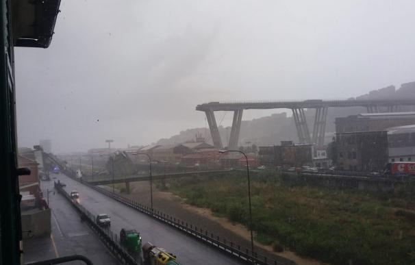 Puente Morandi, que ha colapsado este martes sobre la ciudad italiana de Génova. / Polizia di Stato