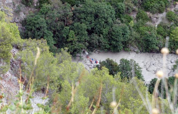 El desbordamiento de un río en Italia ya se ha cobrado la vida de 11 personas.