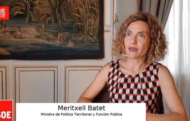 La ministra Batet durante el vídeo difundido por el PSOE