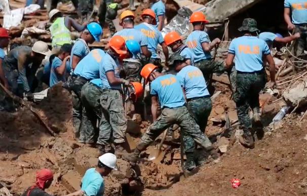 Un centenar de personas, sepultadas en una mina filipina
