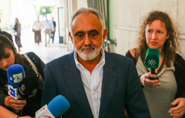 Fernando Villén, exdirector de la Faffe, tras declarar en los juzgados
