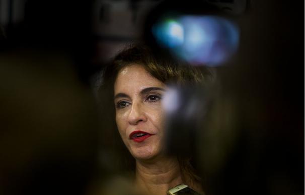 En Cádiz, la ministra de Hacienda, María Jesús Montero