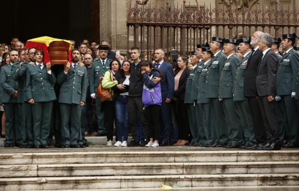 En Granada, misa funeral por el guardia civil fallecido