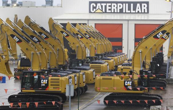 Caterpillar gana un 44 por ciento menos en nueve meses y rebaja sus previsiones para 2013