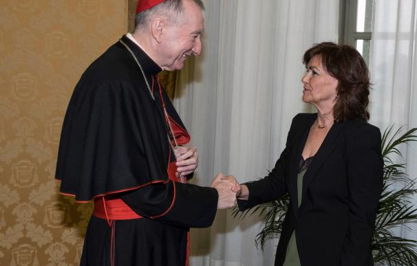 La vicepresidenta Carmen Calvo y el secretario de Estado del Vaticano, Pietro Parolin