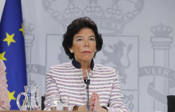 Isabel Celáa durante la rueda de prensa tras el Consejo de Ministros.