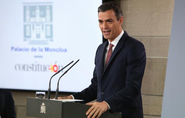 Pedro Sánchez durante la rueda de prensa en la que ha anunciado el cambio de la ley para atajar el caos social