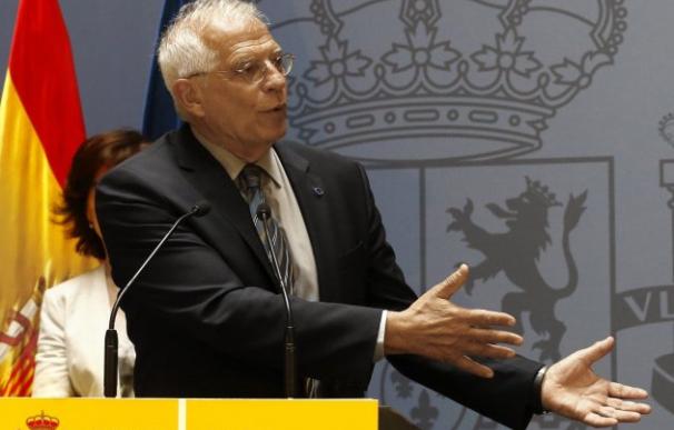Ferraz presiona a Borrell: lo quiere de cabeza de lista del PSOE para las europeas