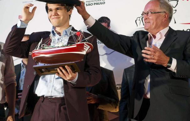 El noruego Carlsen vuelve a ganar el torneo de ajedrez de Bilbao