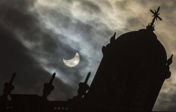 El eclipse solar de marzo de 2015, visto desde Las Palmas de Gran Canaria | Efe