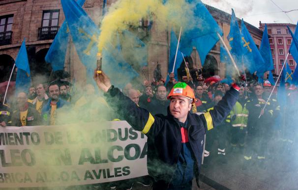 Fotografía protestas trabajadores de Alcoa en Avilés / EFE