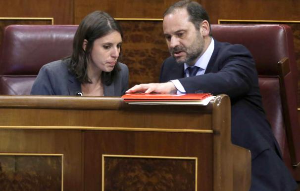 Irene Montero y José Luis Ábalos en el Congreso de los Diputados.