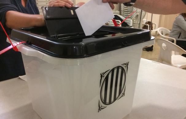 Urna de votación del referéndum del 1-O