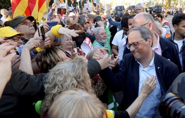 El presidente de la Generalitat, Quim Torra (d) asiste a la manifestación este sábado en Madrid. EFE/J.J Guillén