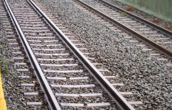 Adif renovará la vía de tren en el tramo Mérida-Aljucén de la línea Ciudad Real-Badajoz