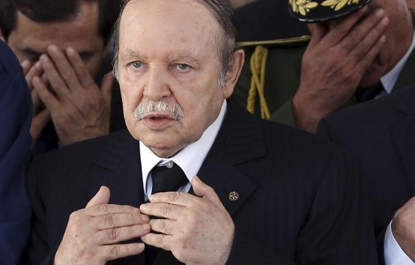 Los partidos gubernamentales argelinos apoyan a Bouteflika para un cuarto mandato