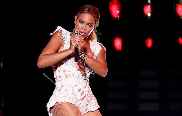 Beyoncé seduce a sus seguidores en Colombia y homenajea a Whitney Houston
