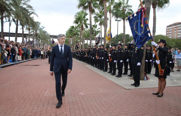 Fernando Grande-Marlaska preside en Almería el acto del Día de la Policía
