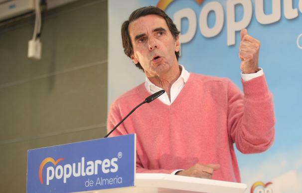El expresidente del Gobierno, José María Aznar, en un mitin en El Ejido