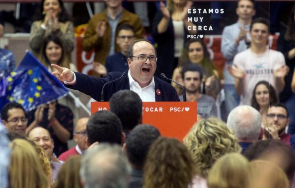 El grito de Iceta para pedir el voto para el PSOE: "¡No quiero volver al armario!"