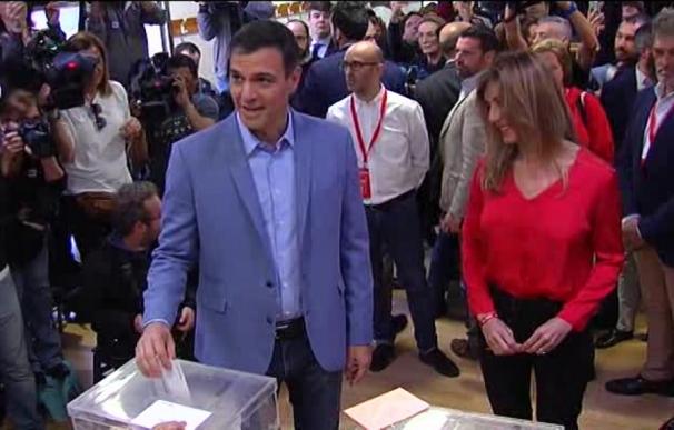 Pedro Sánchez ejerce su derecho a voto en Pozuelo Alarcón