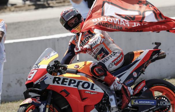 Marc Marquez tras ganar el Gran Premio de España de MotoGP en el circuito de Jerez-Ángel Nieto. EFE/Jose Manuel Vidal