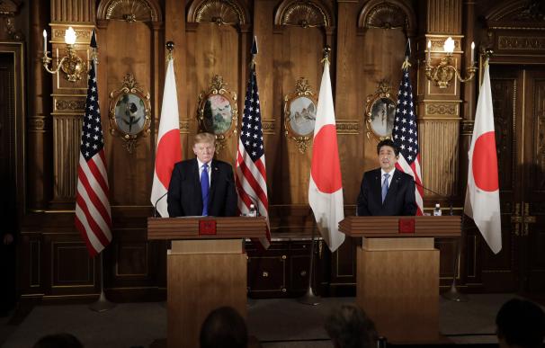 Trump y Abe exhiben una unidad sin fisuras frente a Corea del Norte